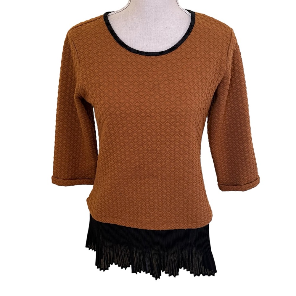 THML Brown Textured Knit 3/4 Sleeve Scoop Neck Top with Crystal Pleat Detail